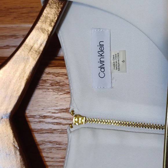 Calvin Klein Women's Sleeveless Sheath with a Side Ruffle Dress, Cream, Size 6 - Picture 2 of 16